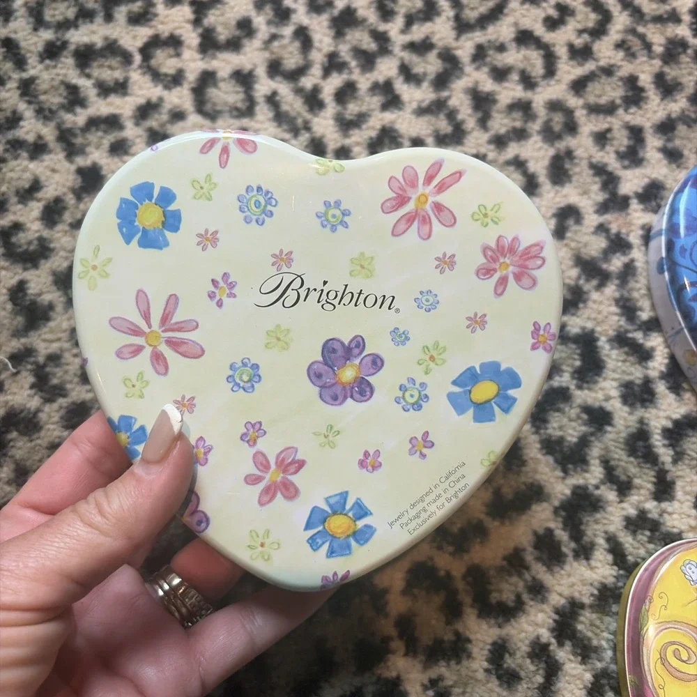 Brighton Lot Of 3 Tin Heart Shaped‎ Jewelry Boxes Empty 2 Medium And 1 Small